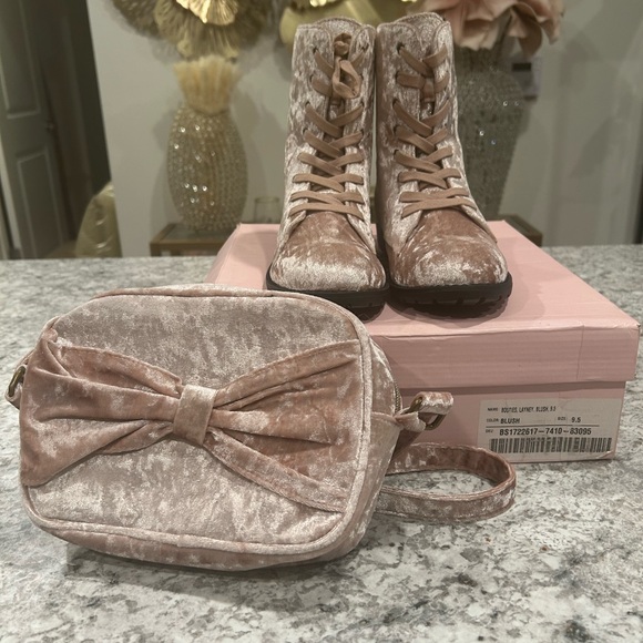 JustFab Shoes - JustFab Blush Booties w/Matching Purse